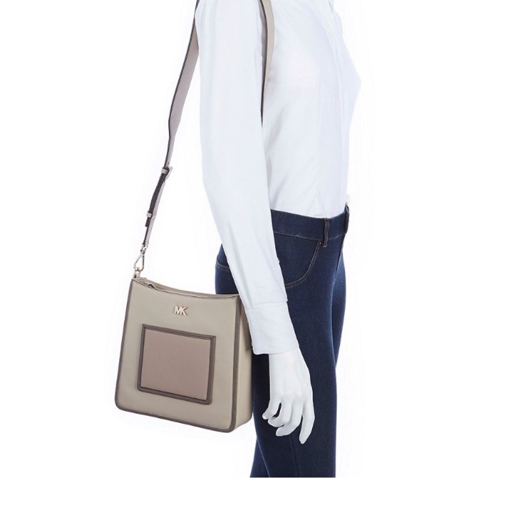 Michael Kors Gloria oatmeal swing pack crossbody new with tags - Picture 4 of 8